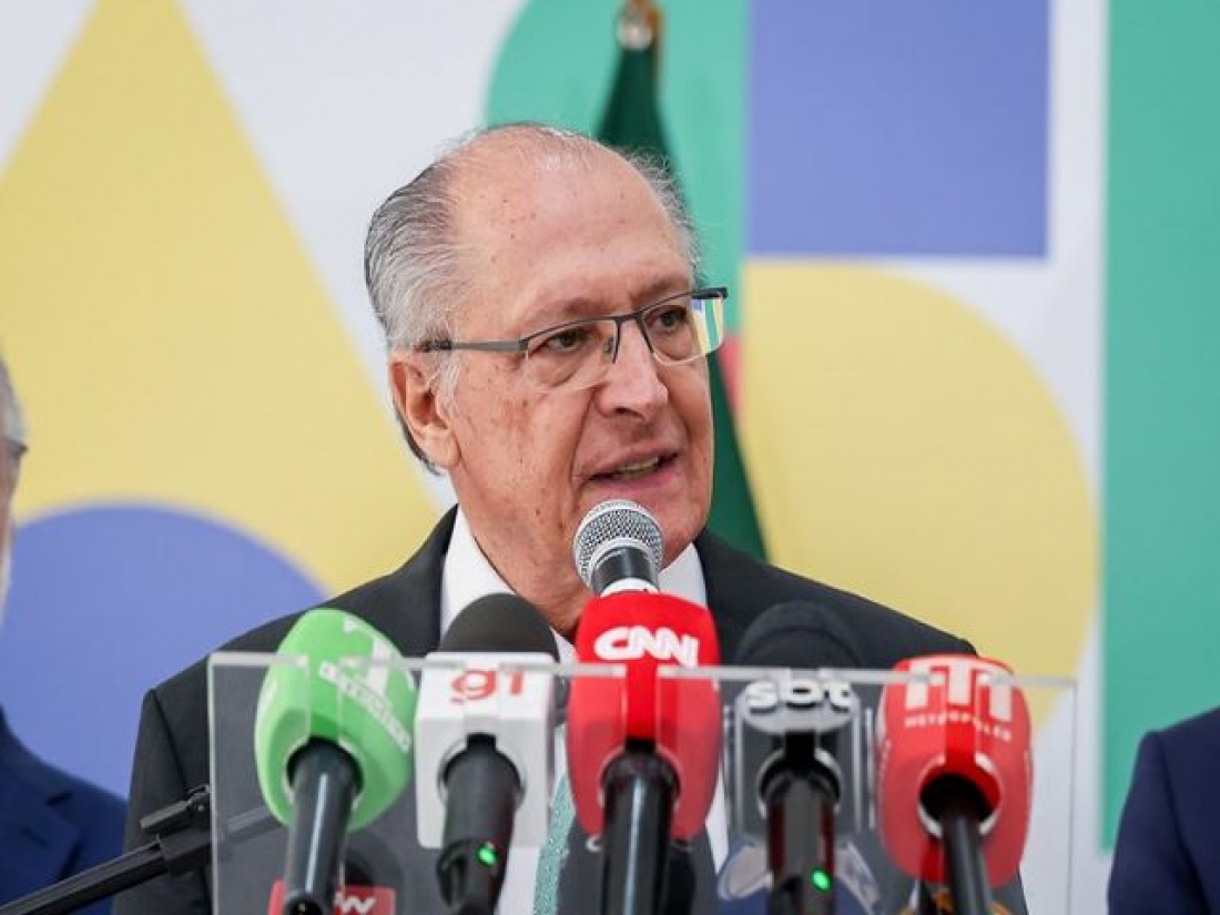 Alckmin: cl&atilde; Bolsonaro atentou contra a democracia e economia do pa&iacute;s