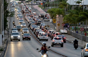 &lsquo;Imposs&iacute;vel n&atilde;o chegar atrasado&rsquo;: congestionamentos atrapalham rotina de moradores em Cuiab&aacute;